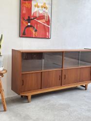 イギリスヴィンテージ ガラスキャビネット