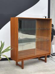 イギリスヴィンテージ TURNIDGE モダンキャビネット