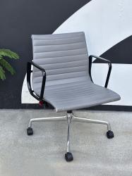 Herman Miller(ハーマンミラー)ヴィンテージ イームズ アルミナムチェア A